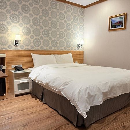 泊居旅店 Oursinn Hotel Taipei Luaran gambar
